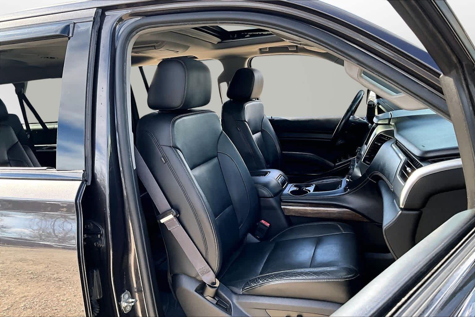 Thumbnail: 2016 Chevrolet Suburban - 7