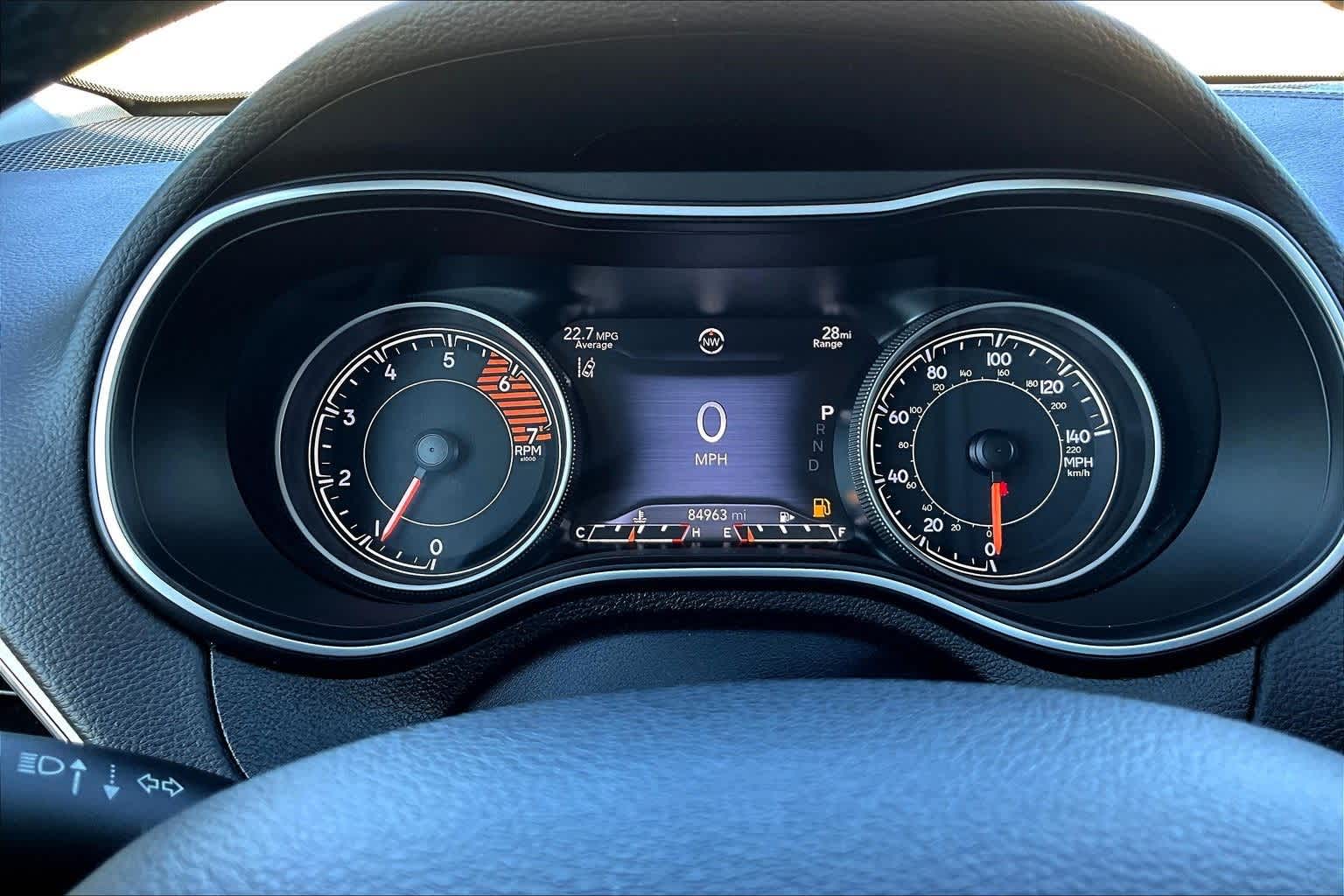 Thumbnail: 2019 Jeep Cherokee - 21