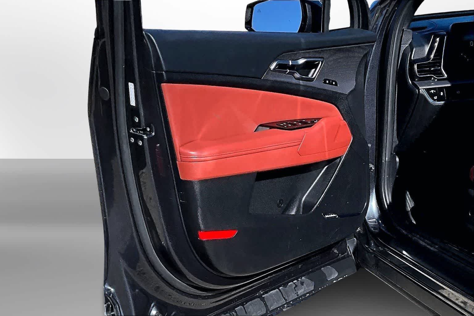 Thumbnail: 2023 Kia Sportage - 17