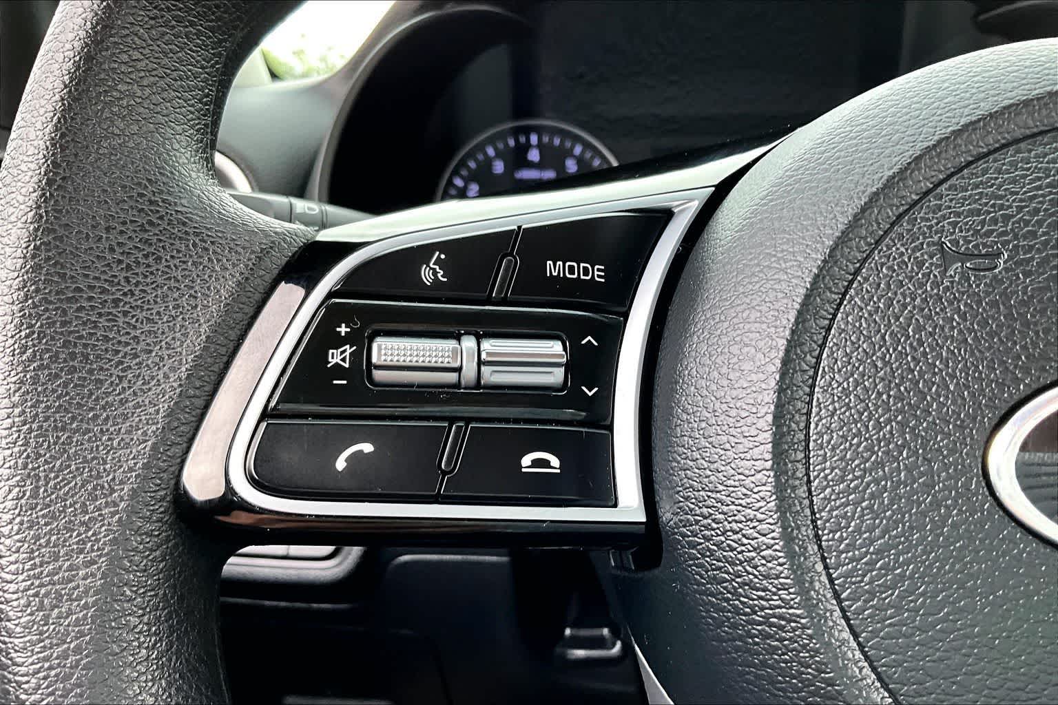 Thumbnail: 2021 Kia Forte - 17