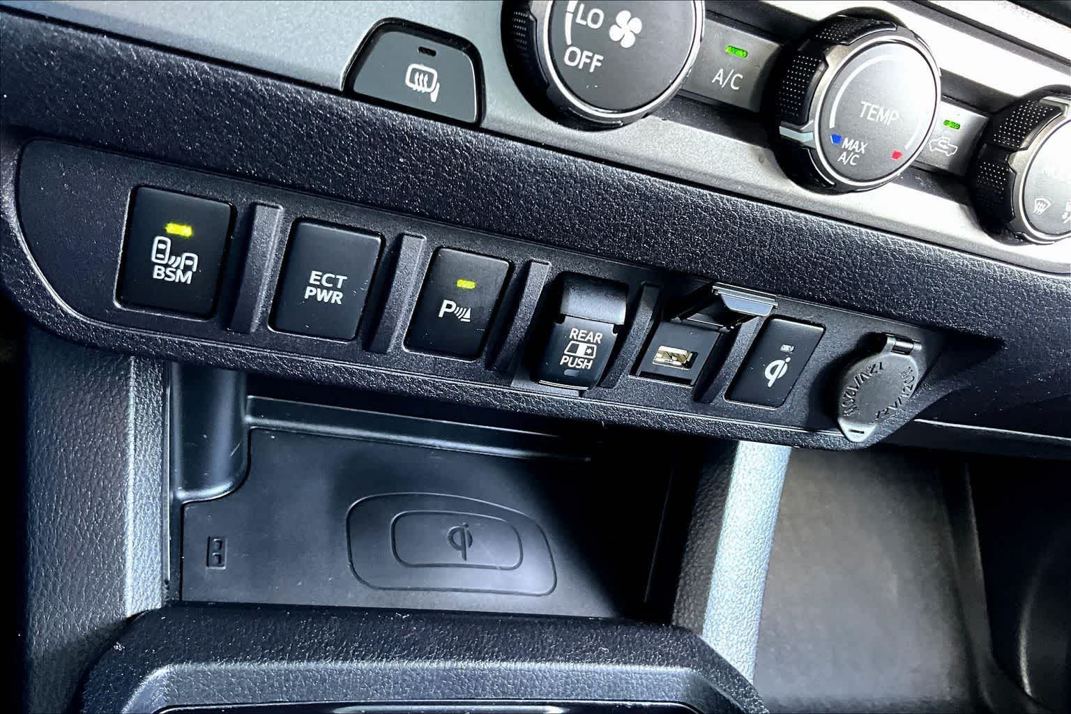 Thumbnail: 2020 Toyota Tacoma - 23