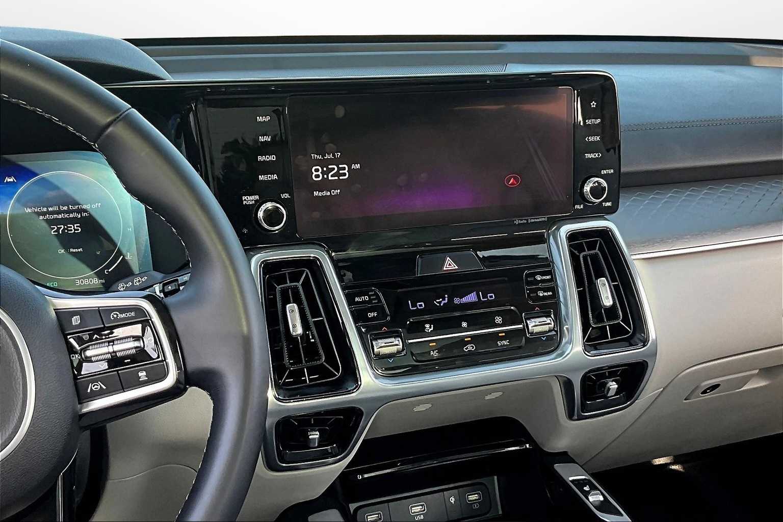 Thumbnail: 2023 Kia Sorento - 6