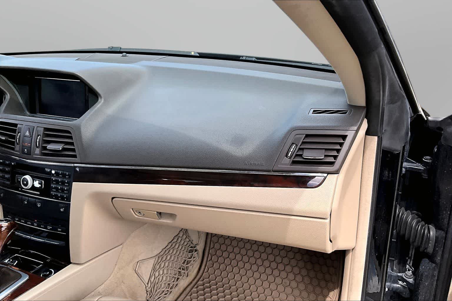 Thumbnail: 2010 Mercedes-Benz E-Class - 12