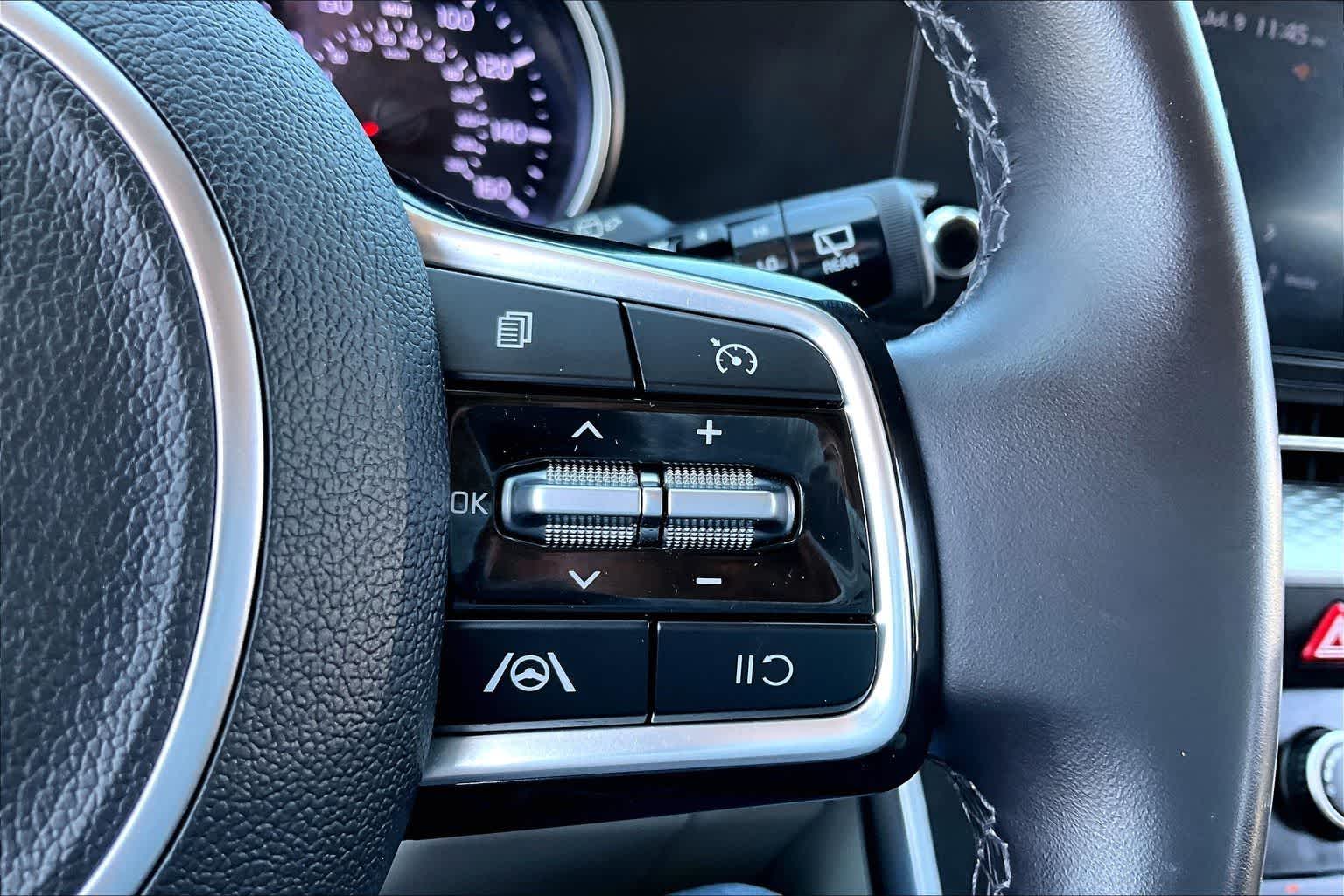 Thumbnail: 2024 Kia Carnival - 17