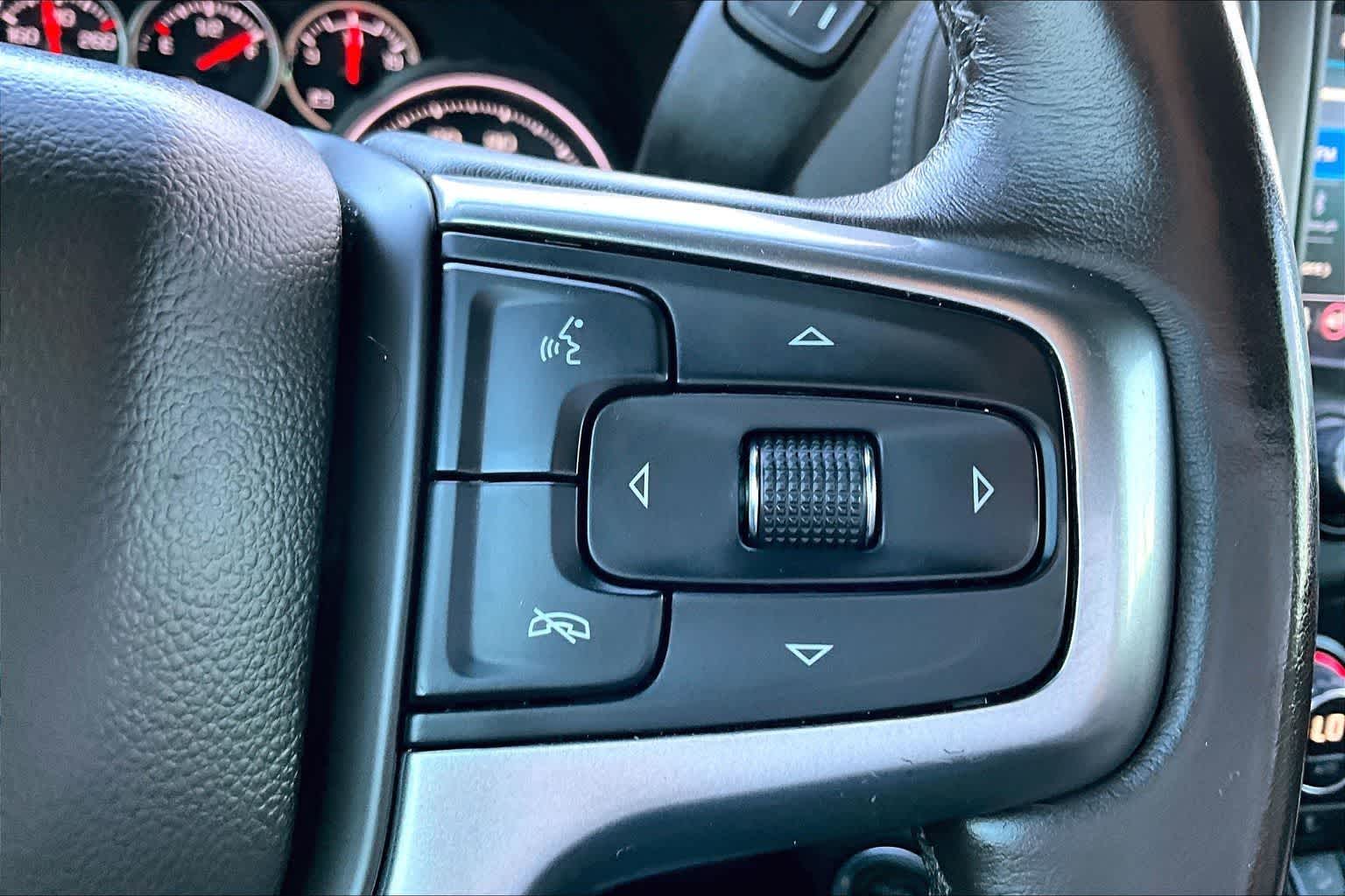 Thumbnail: 2021 Chevrolet Silverado 1500 - 18