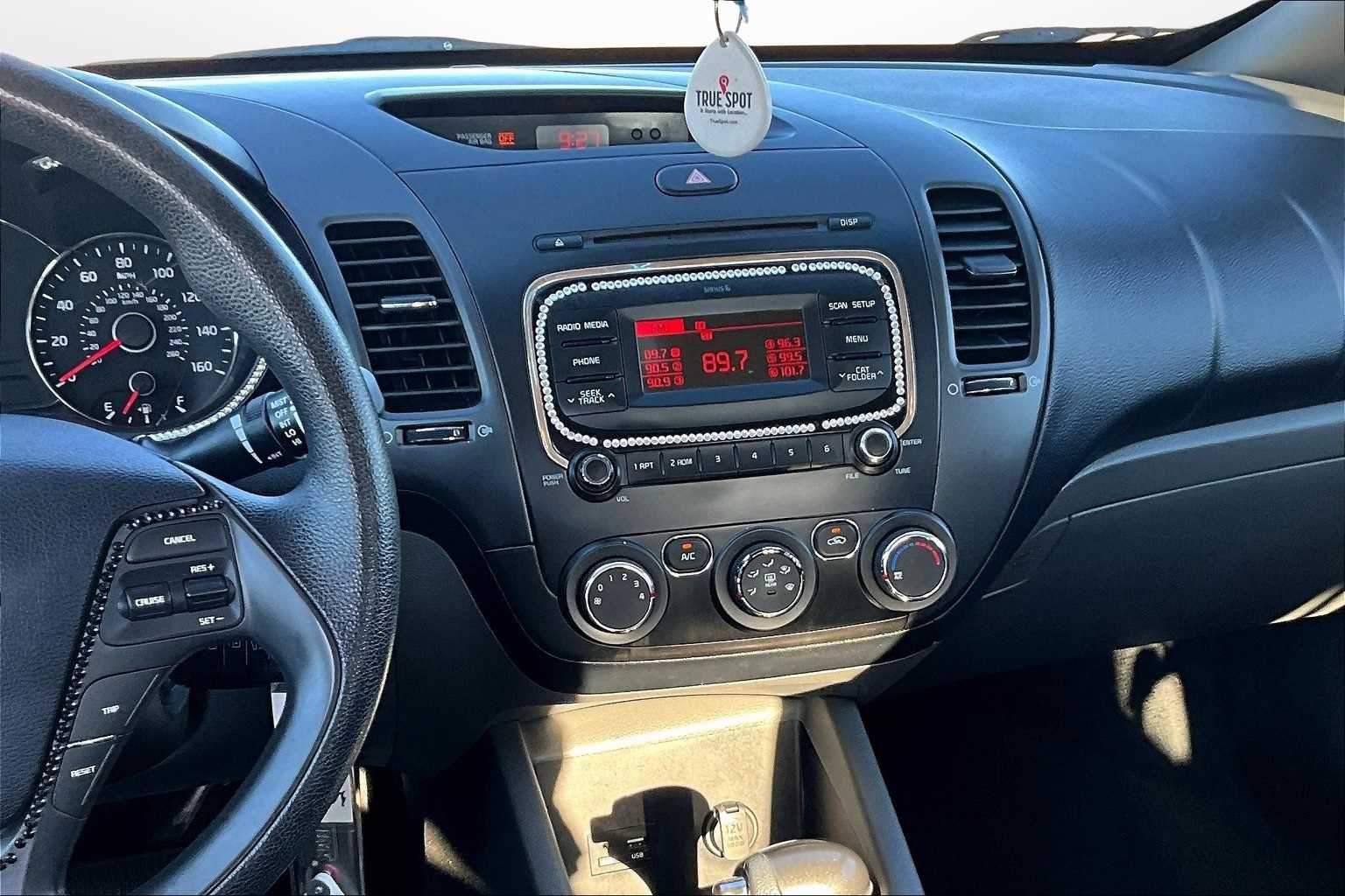 Thumbnail: 2018 Kia Forte - 6