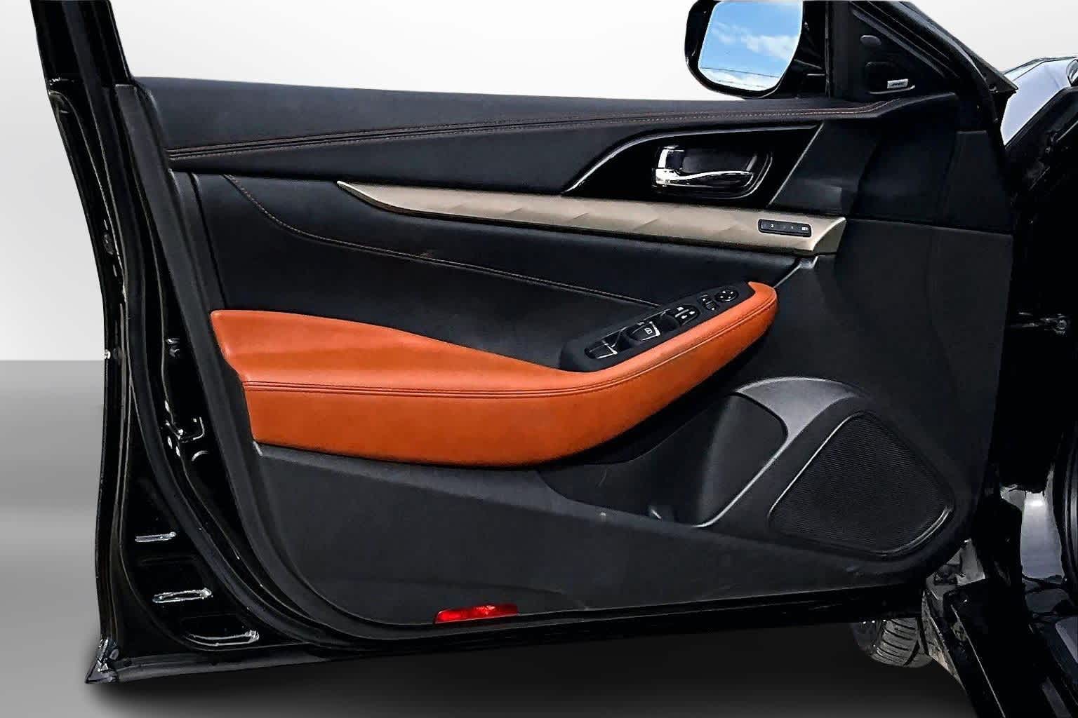 Thumbnail: 2020 Nissan Maxima - 17