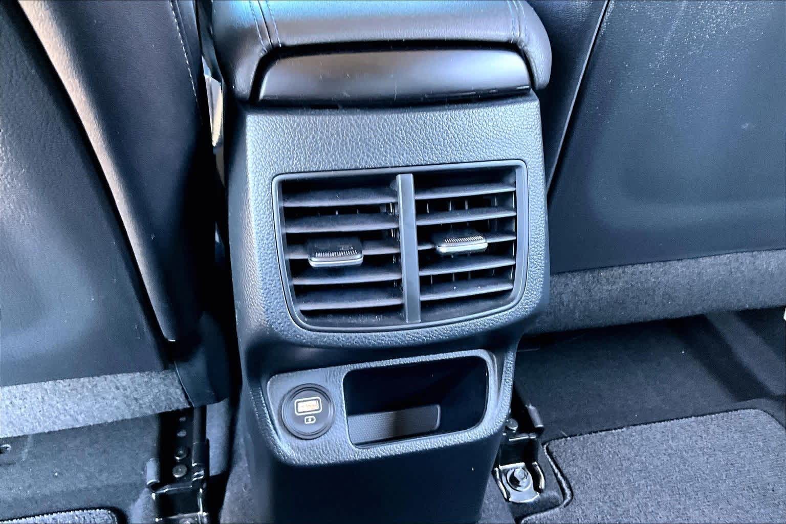 Thumbnail: 2023 Kia Seltos - 24