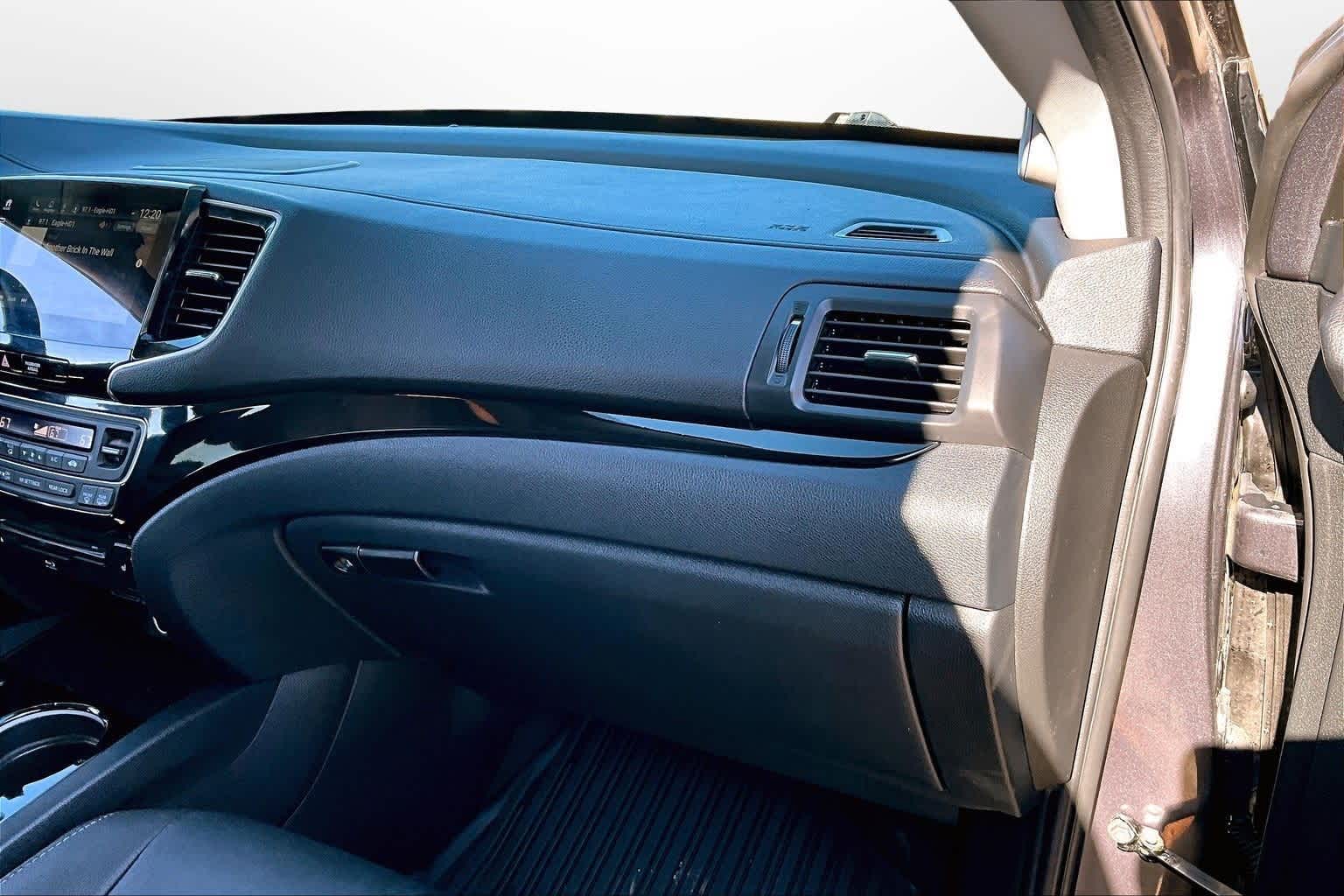 Thumbnail: 2021 Honda Pilot - 15