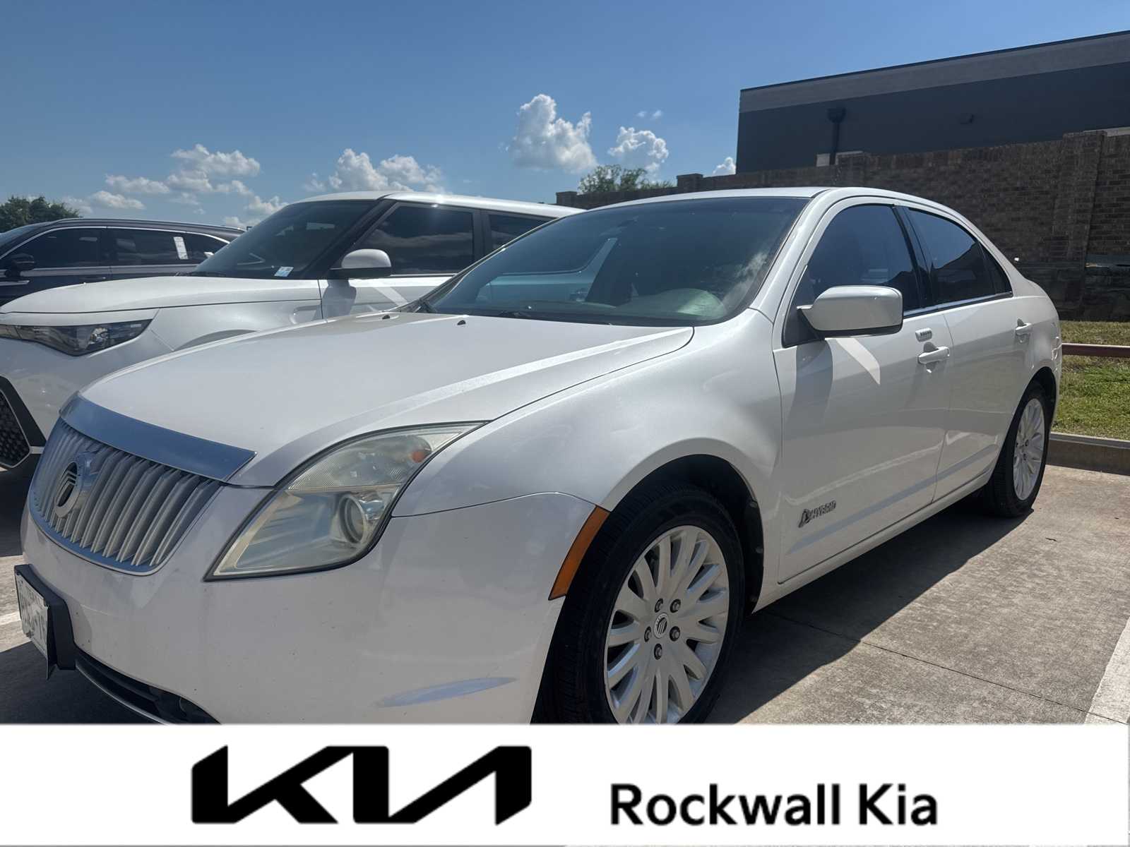 Thumbnail: 2010 Mercury Milan - 1