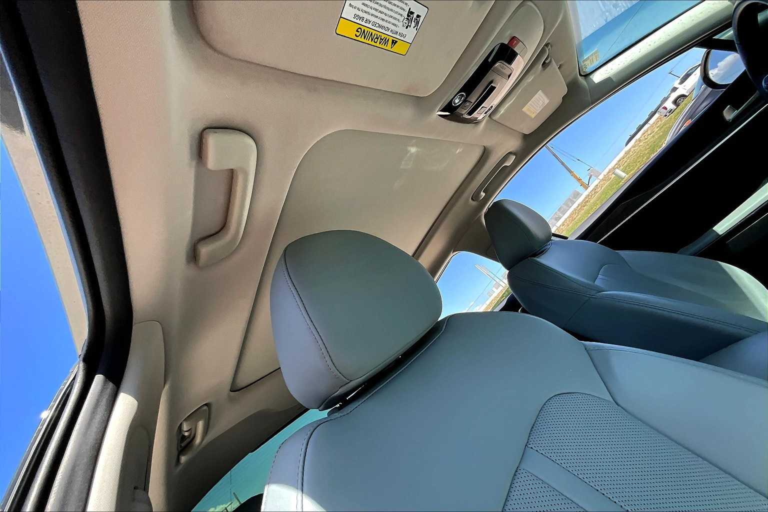 Thumbnail: 2023 Kia K5 - 16