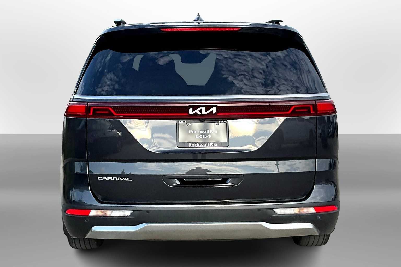 2024 Kia Carnival SX Prestige photo 4