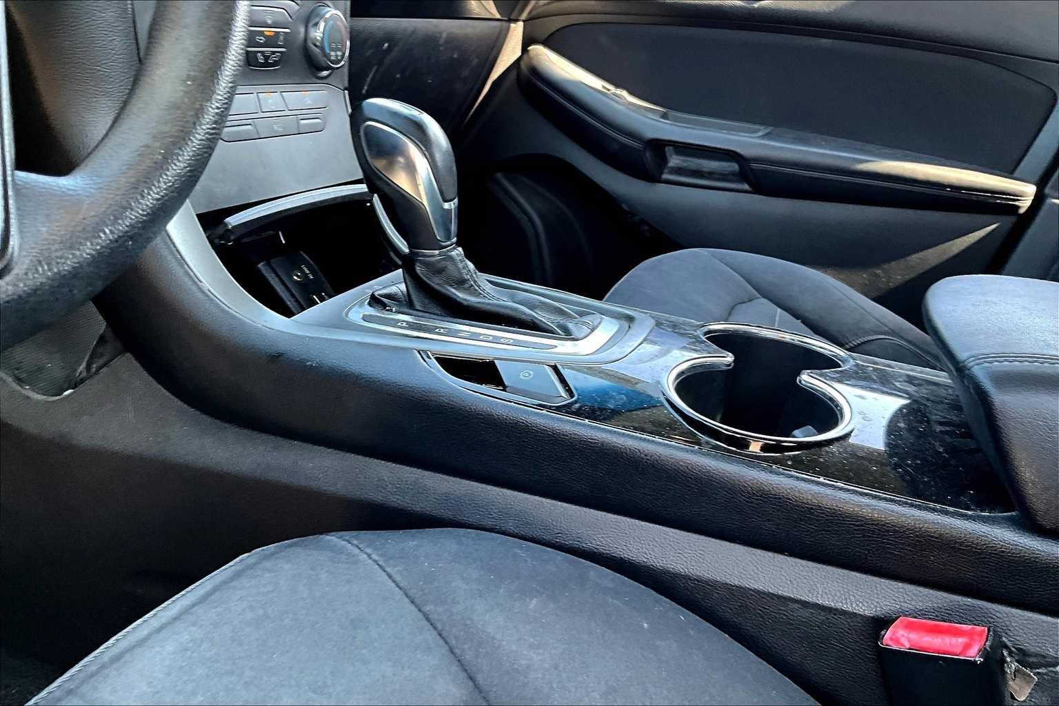 Thumbnail: 2015 Ford Edge - 13