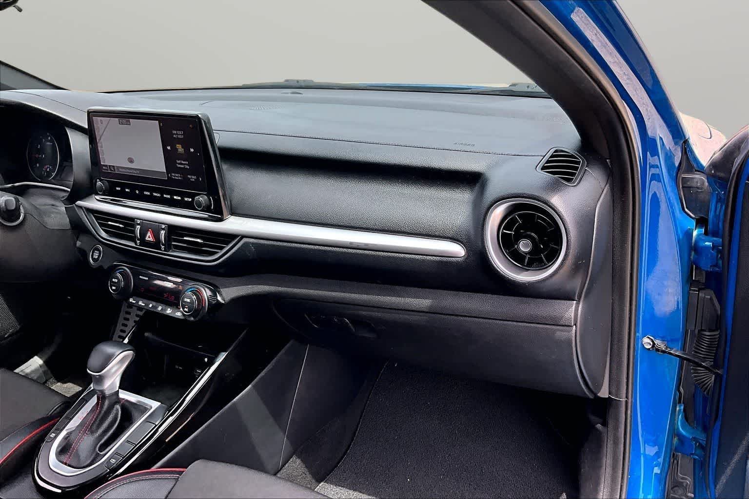 Thumbnail: 2022 Kia Forte - 14