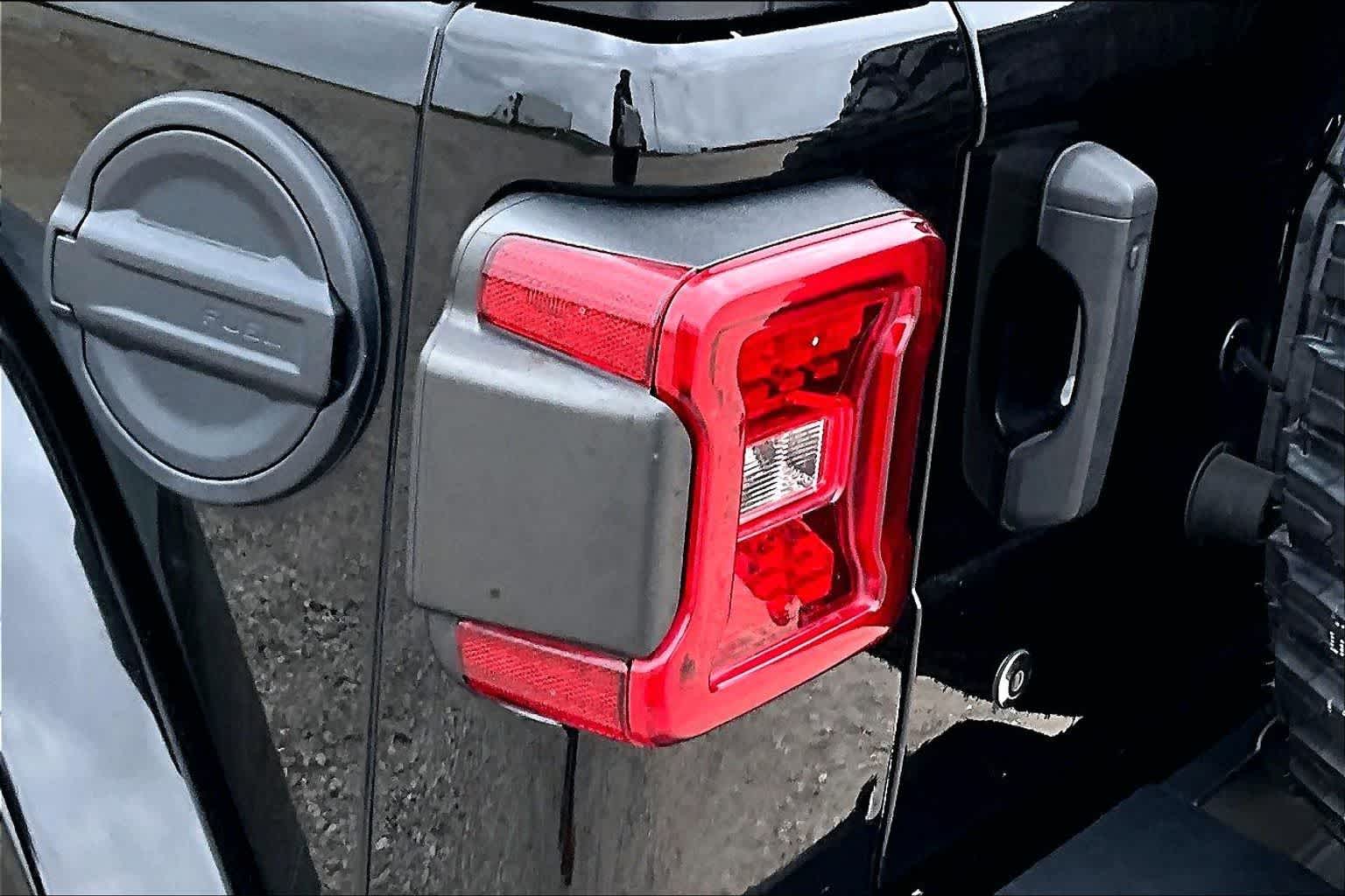 Thumbnail: 2019 Jeep Wrangler - 27