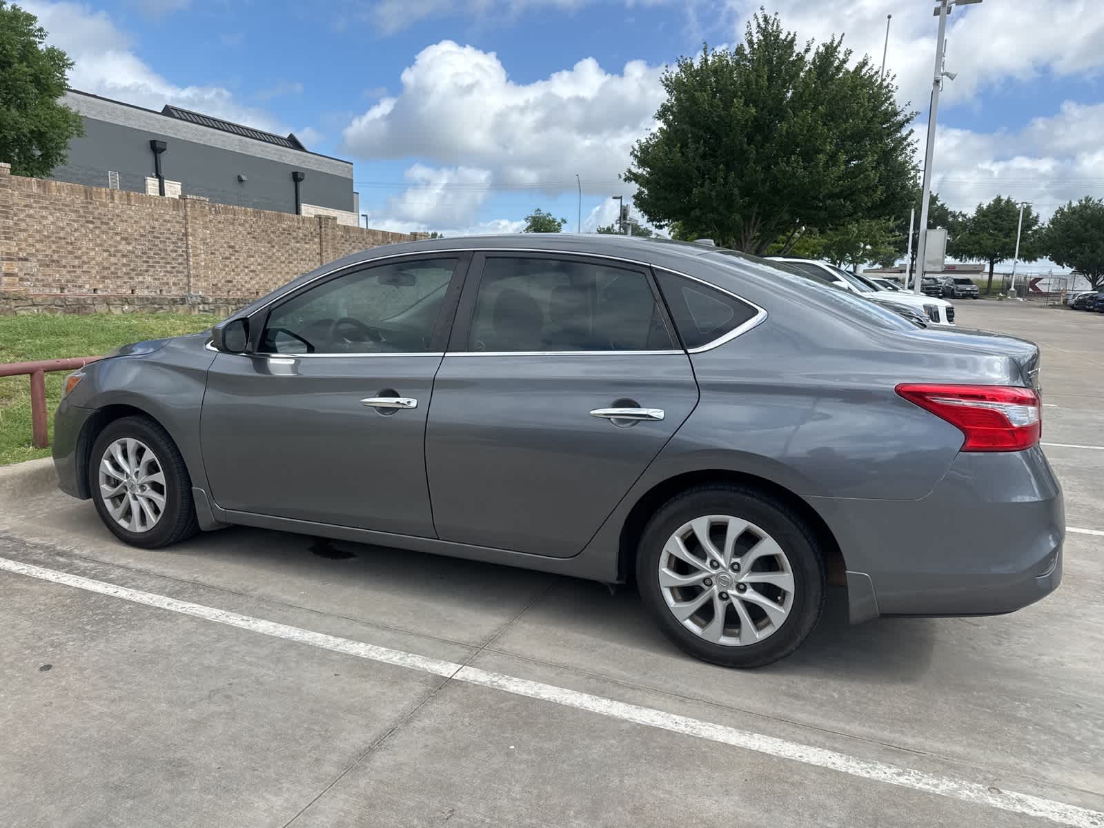 Thumbnail: 2019 Nissan Sentra - 7