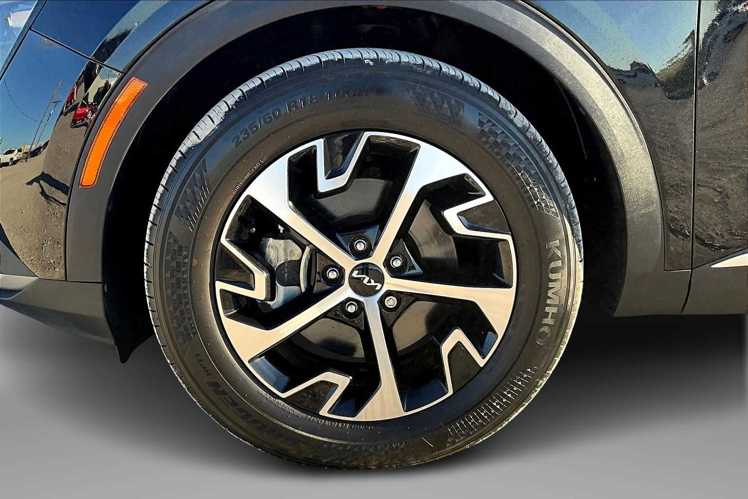 Thumbnail: 2023 Kia Sportage - 8