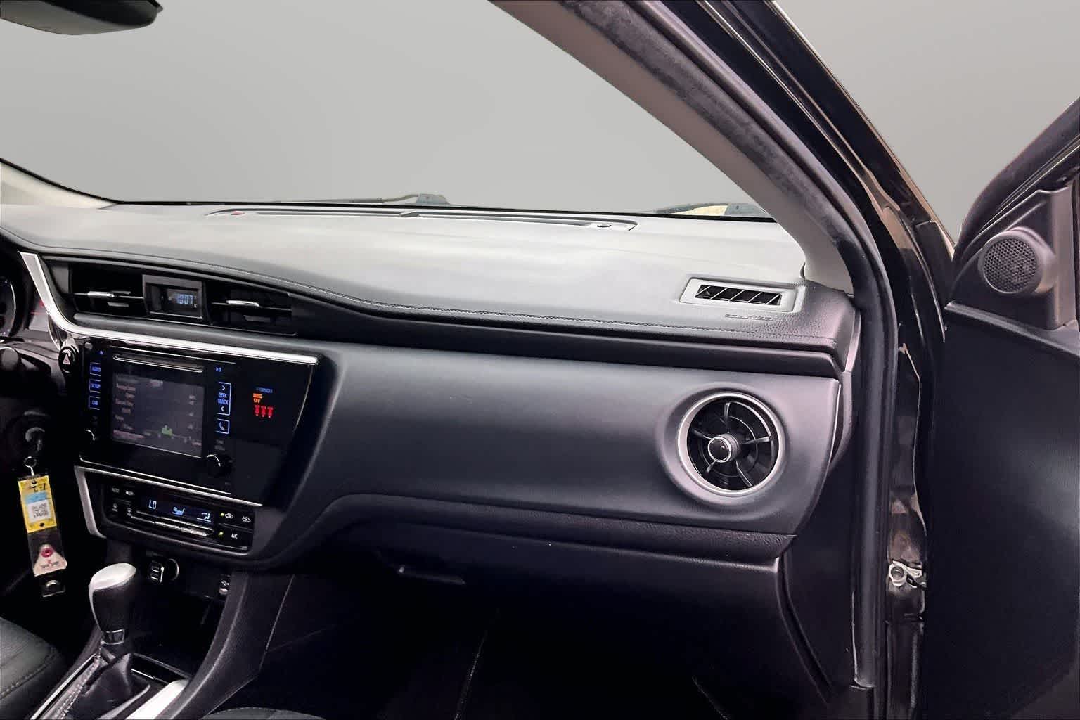 Thumbnail: 2019 Toyota Corolla - 15