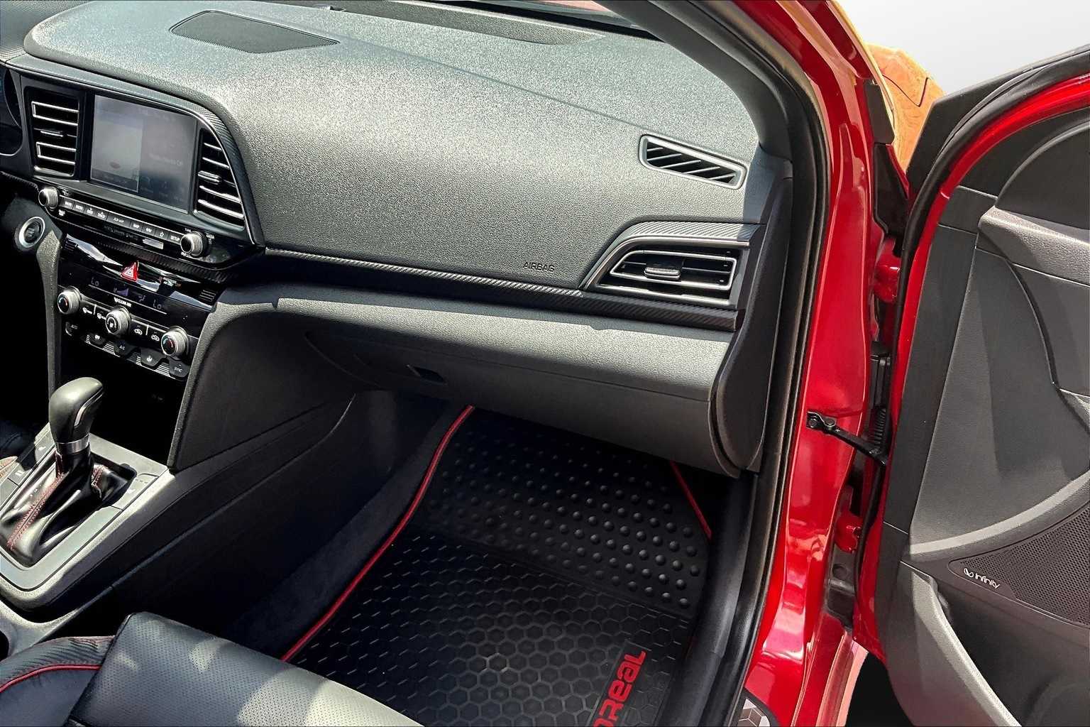 Thumbnail: 2019 Hyundai Elantra - 15