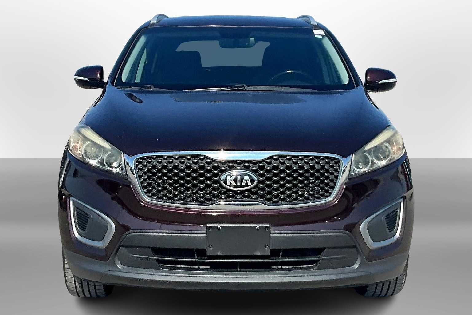 Thumbnail: 2016 Kia Sorento - 3