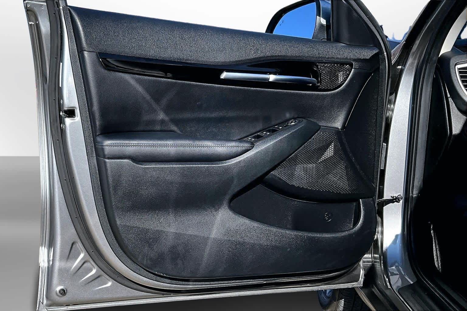 Thumbnail: 2023 Kia Seltos - 17