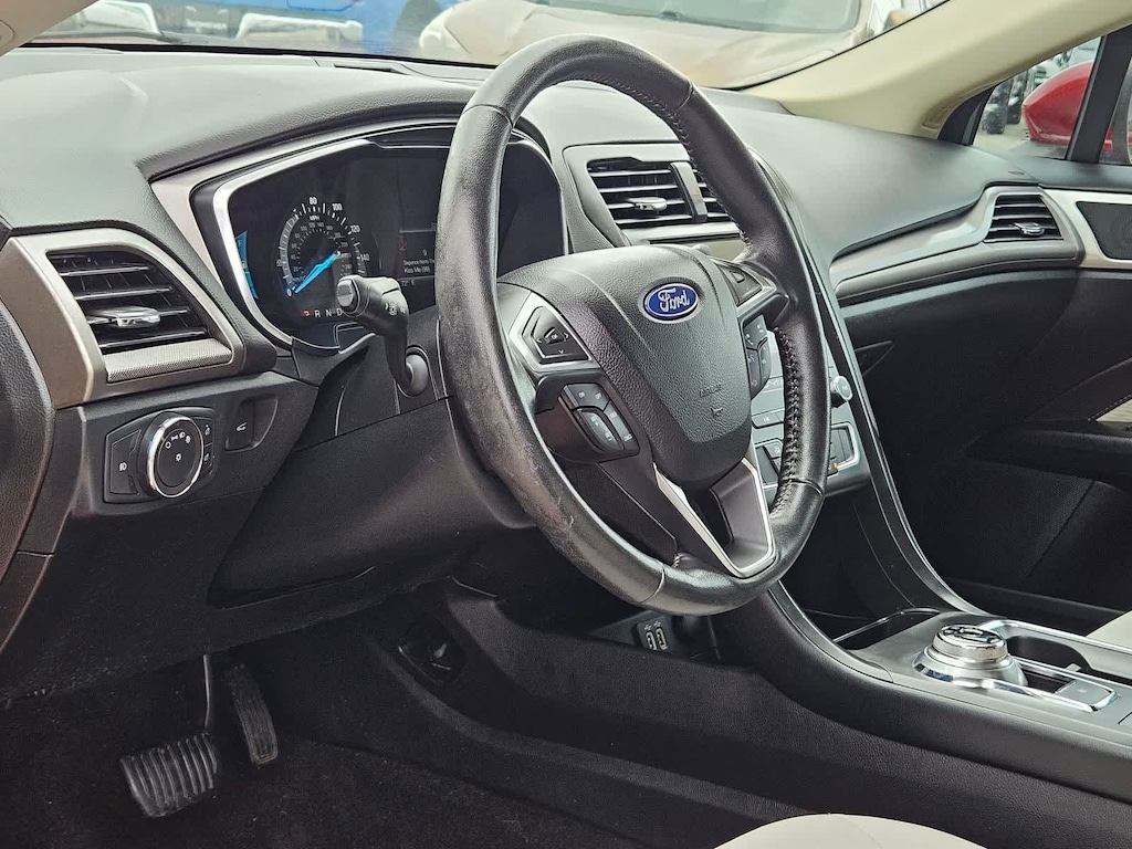 Used 2020 Ford Fusion SE Sedan