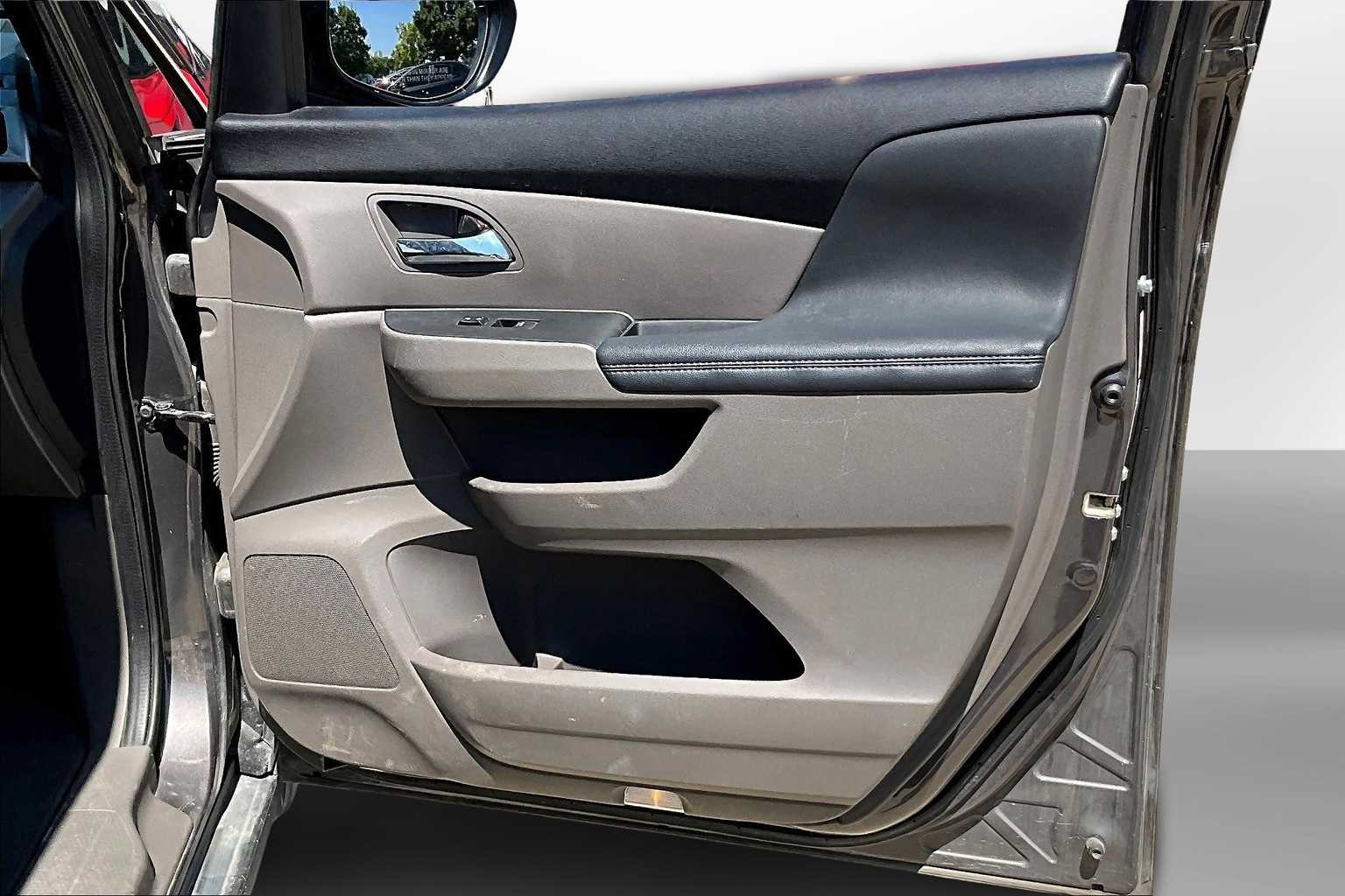 Thumbnail: 2016 Honda Odyssey - 18