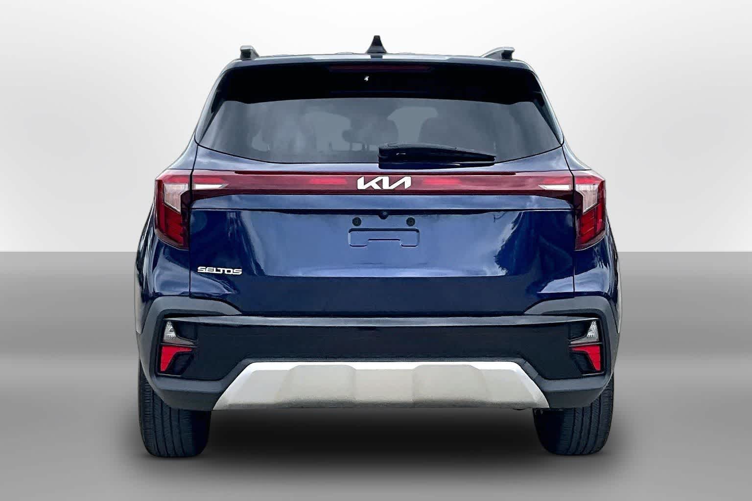 Thumbnail: 2024 Kia Seltos - 4