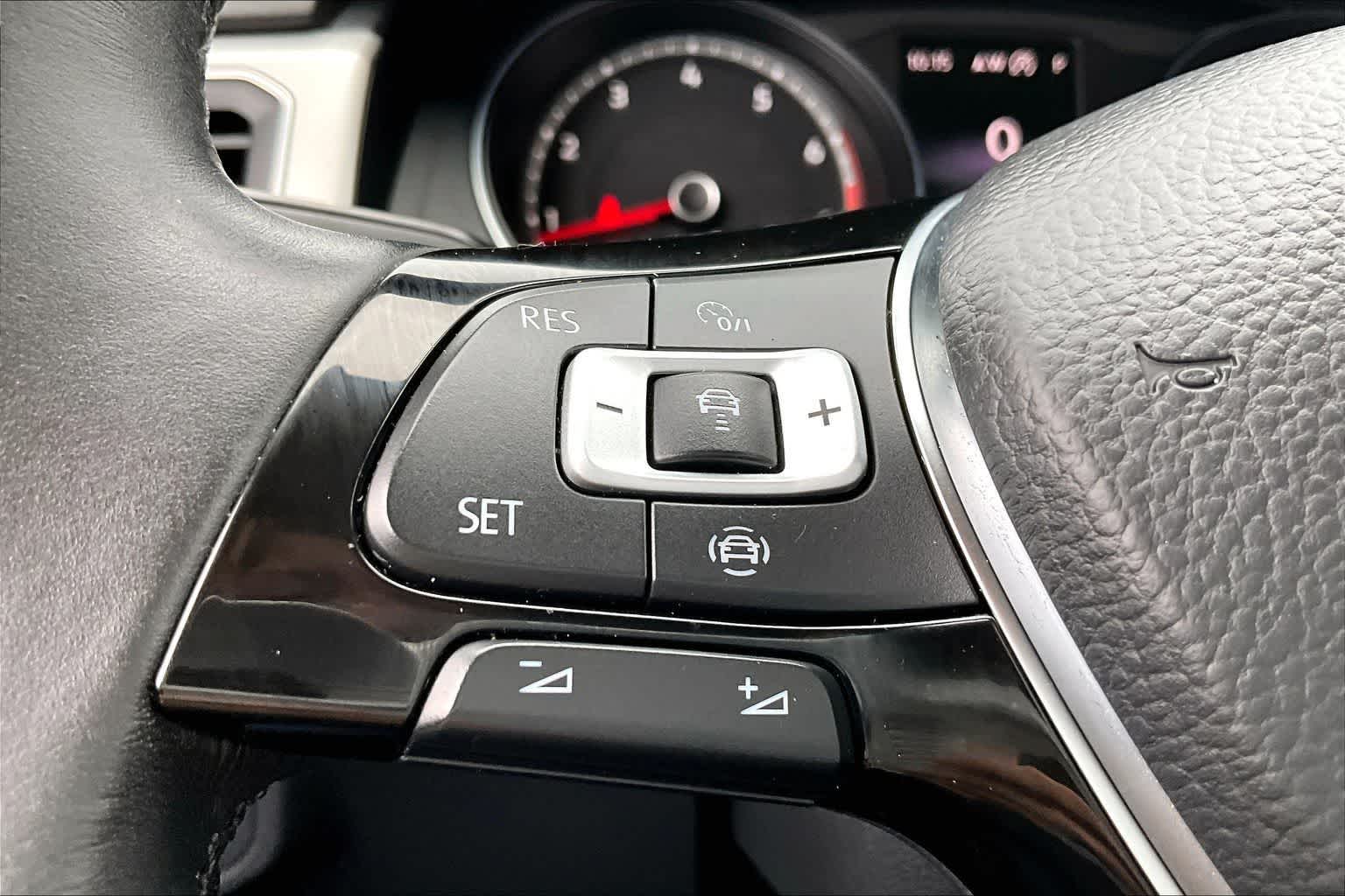 Thumbnail: 2019 Volkswagen Atlas - 17