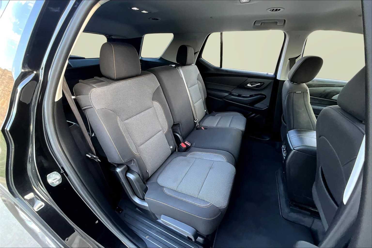 Thumbnail: 2020 Chevrolet Traverse - 28