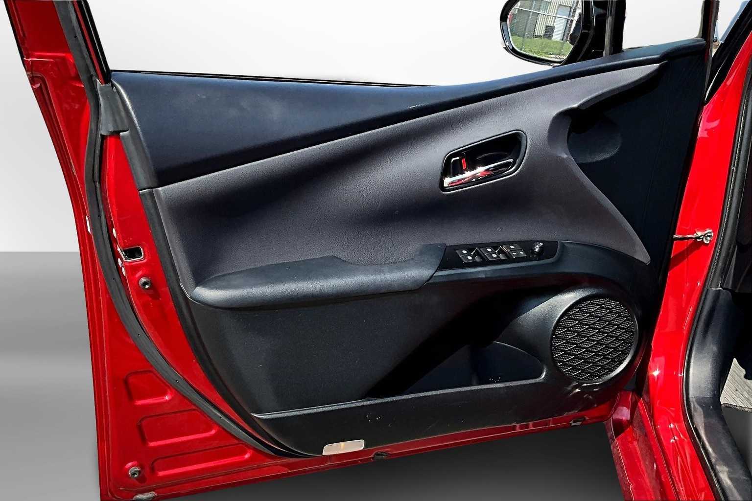 Thumbnail: 2017 Toyota Prius - 17