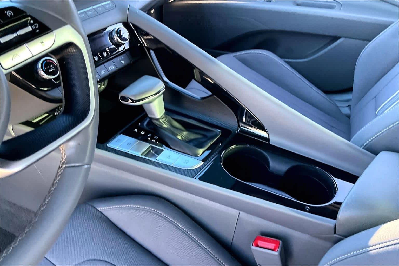 Thumbnail: 2023 Hyundai Elantra - 13