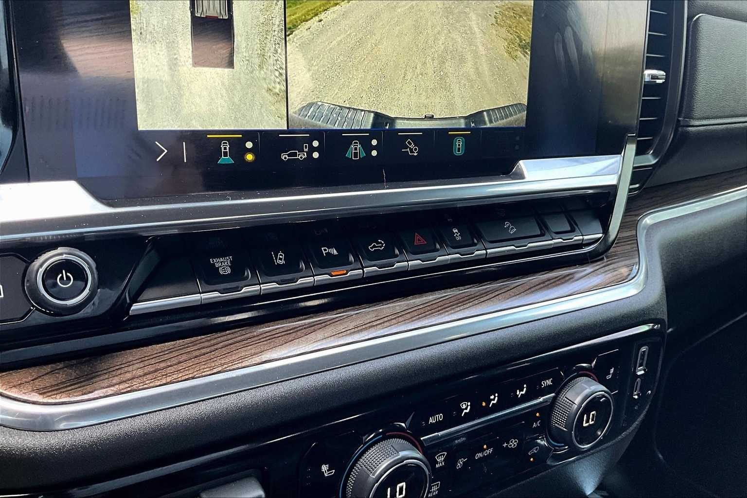 Thumbnail: 2025 Chevrolet Silverado 2500 - 25