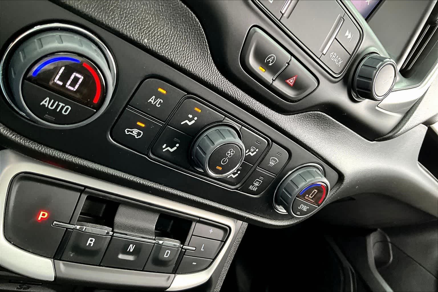 Thumbnail: 2022 GMC Terrain - 21