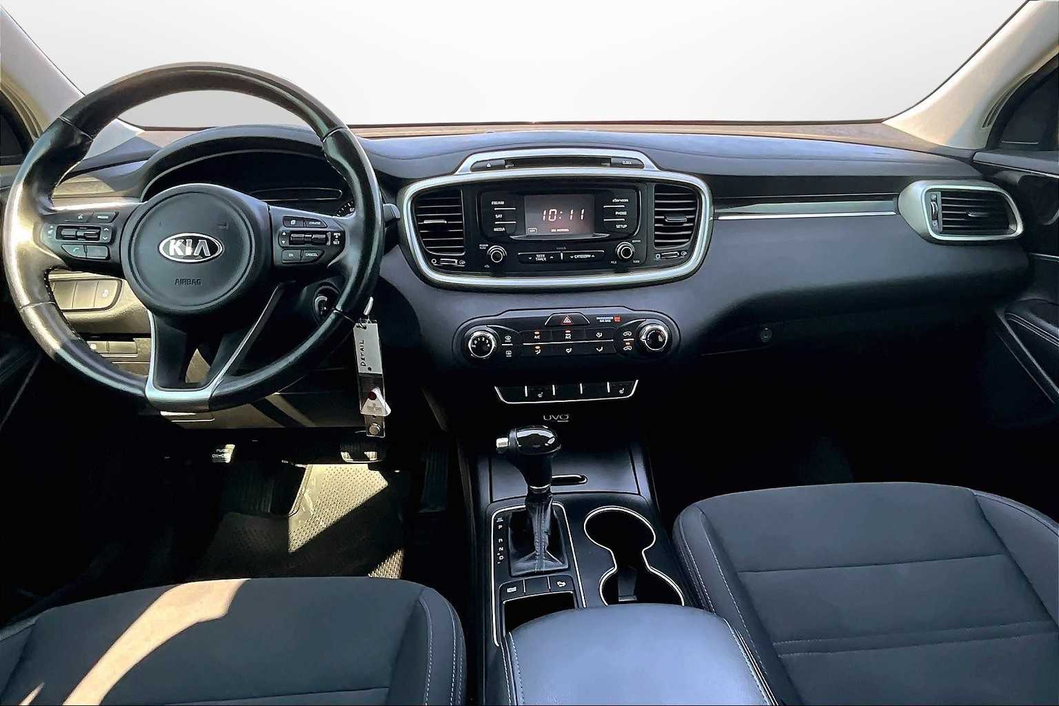 Thumbnail: 2016 Kia Sorento - 14