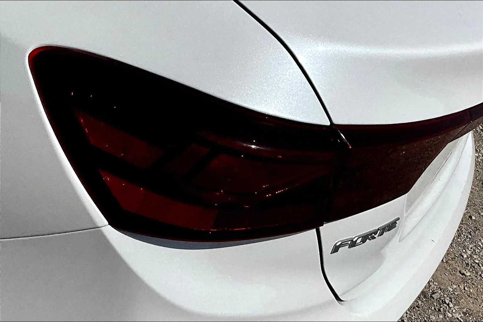 Thumbnail: 2022 Kia Forte - 30