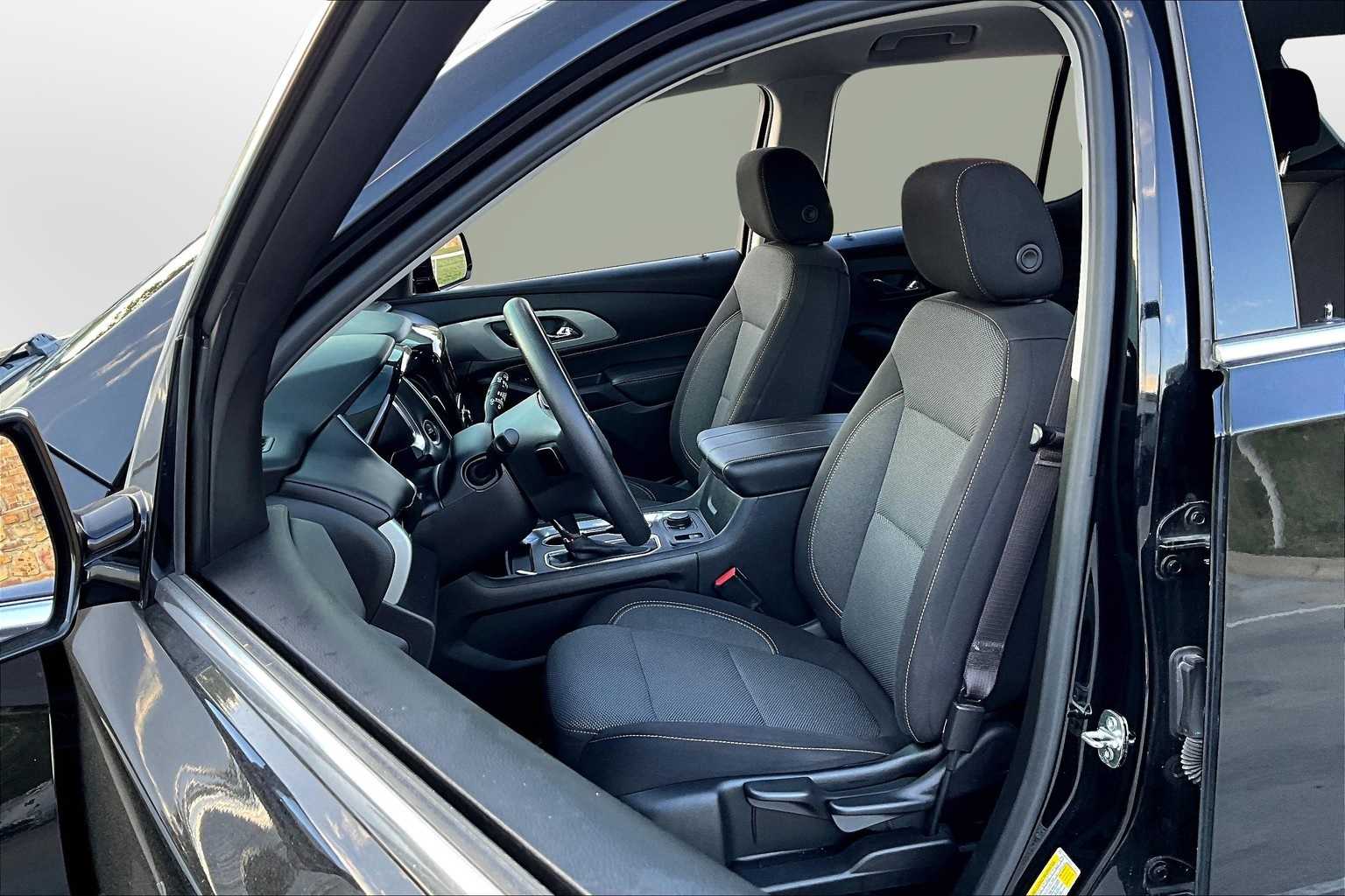 Thumbnail: 2020 Chevrolet Traverse - 26