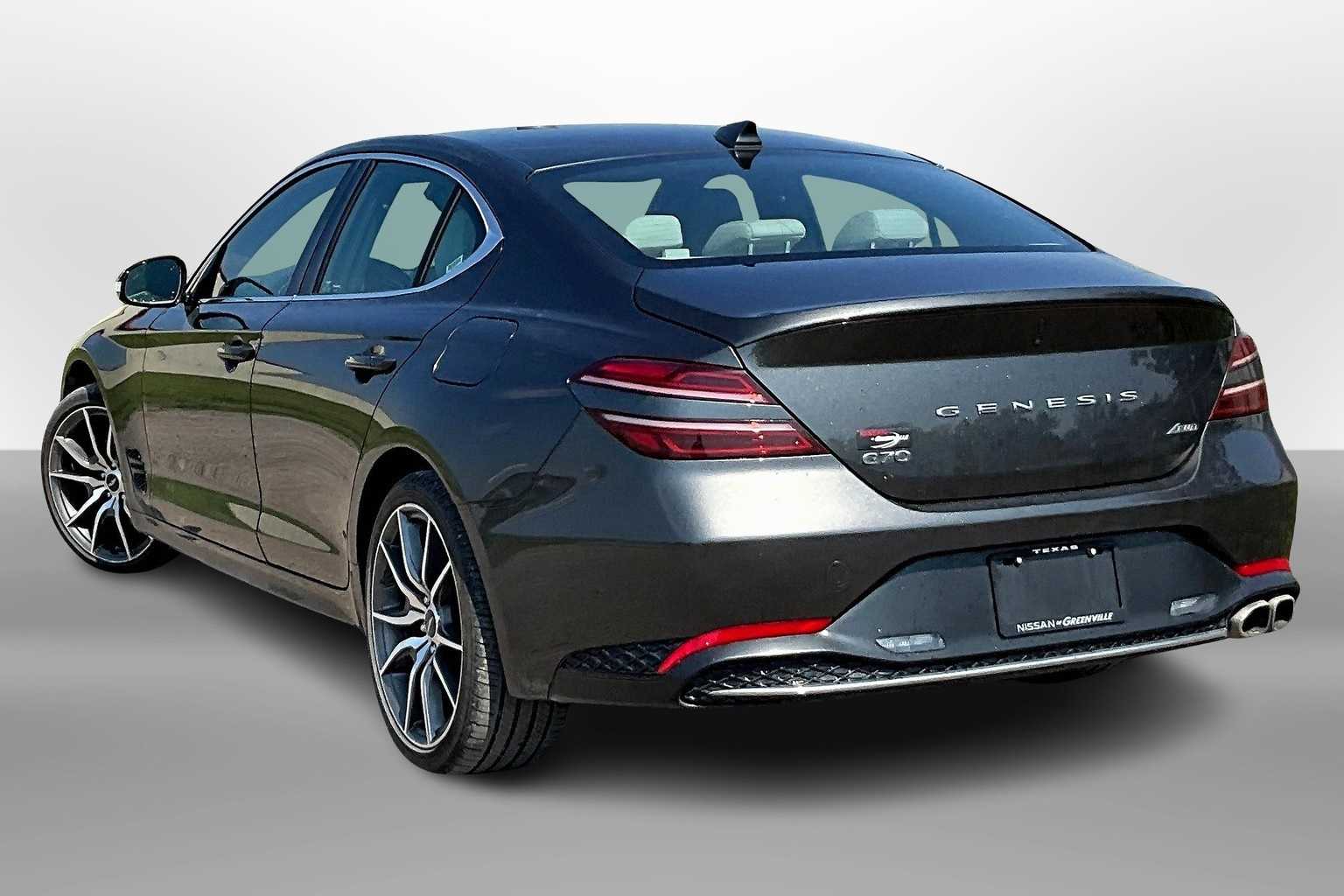 Thumbnail: 2023 Genesis G70 - 11