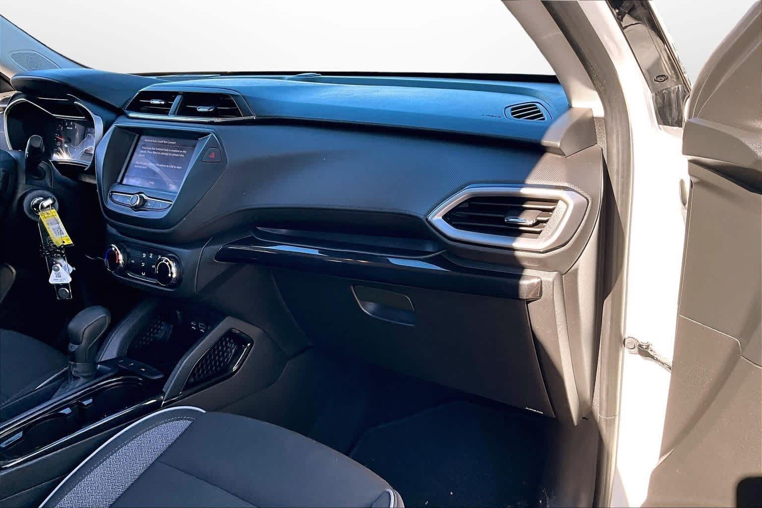 Thumbnail: 2021 Chevrolet TrailBlazer - 15