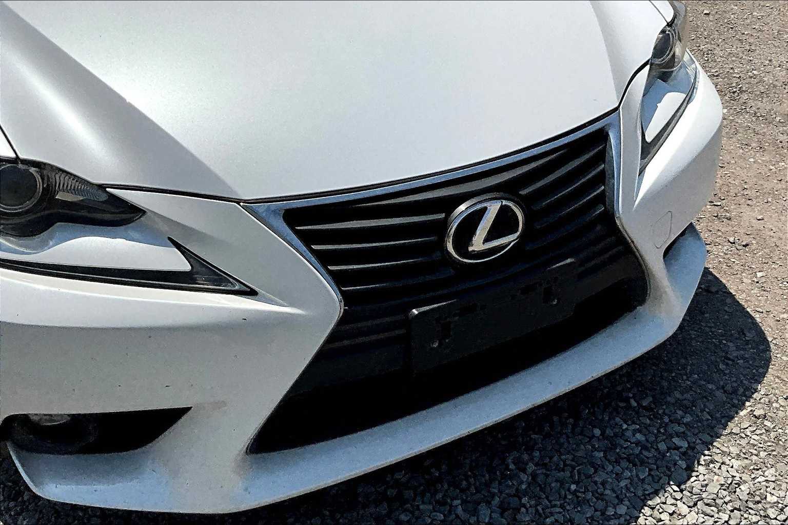 Thumbnail: 2016 Lexus IS - 27