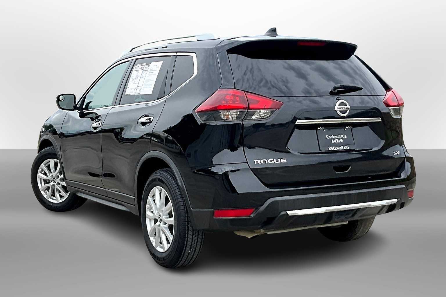 Thumbnail: 2018 Nissan Rogue - 11