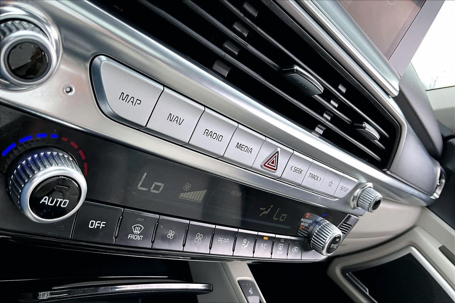 Thumbnail: 2022 Kia Telluride - 23