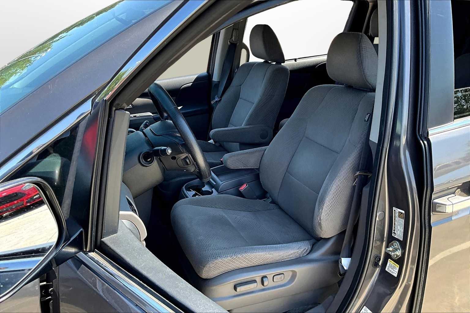 Thumbnail: 2016 Honda Odyssey - 26