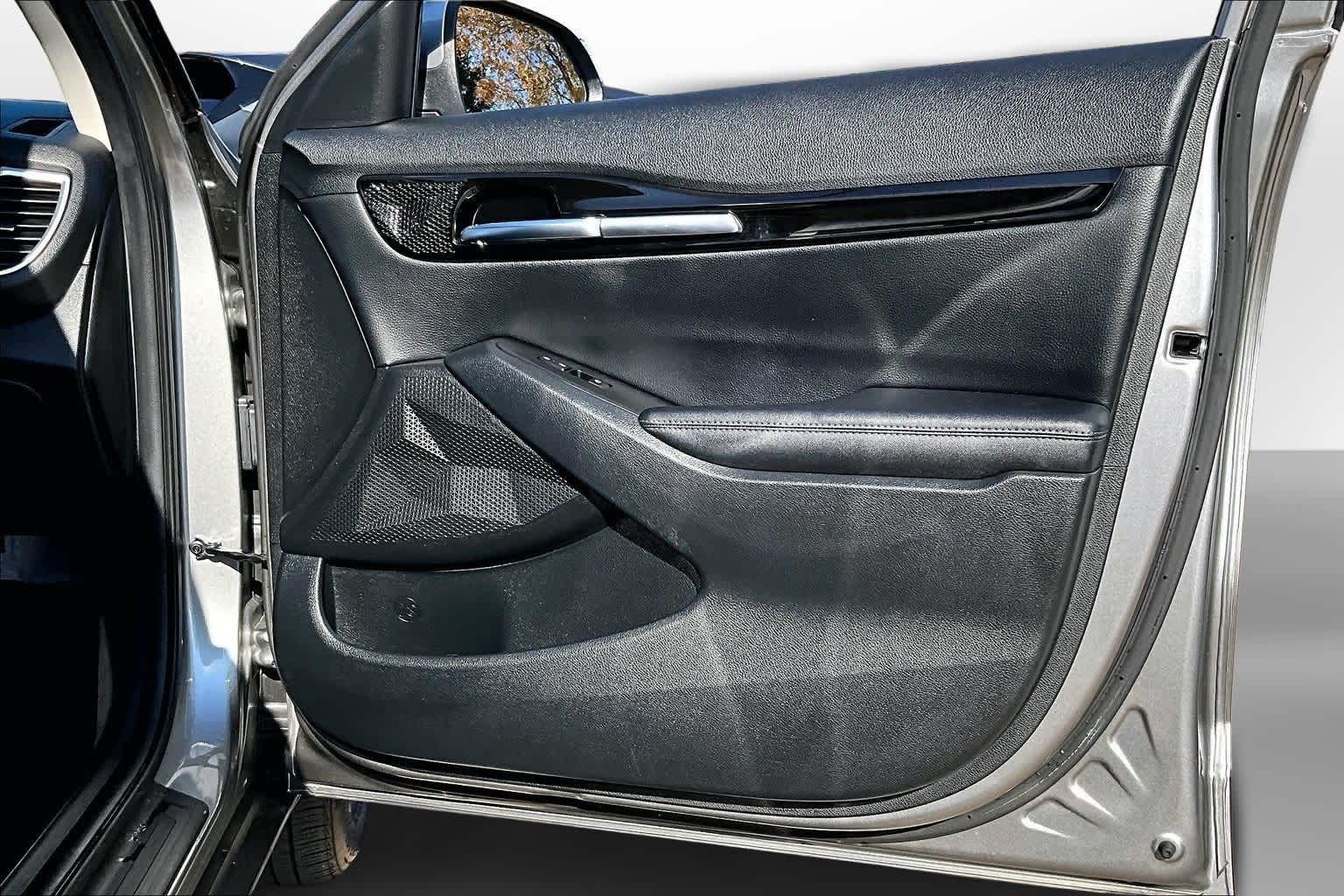 Thumbnail: 2023 Kia Seltos - 18