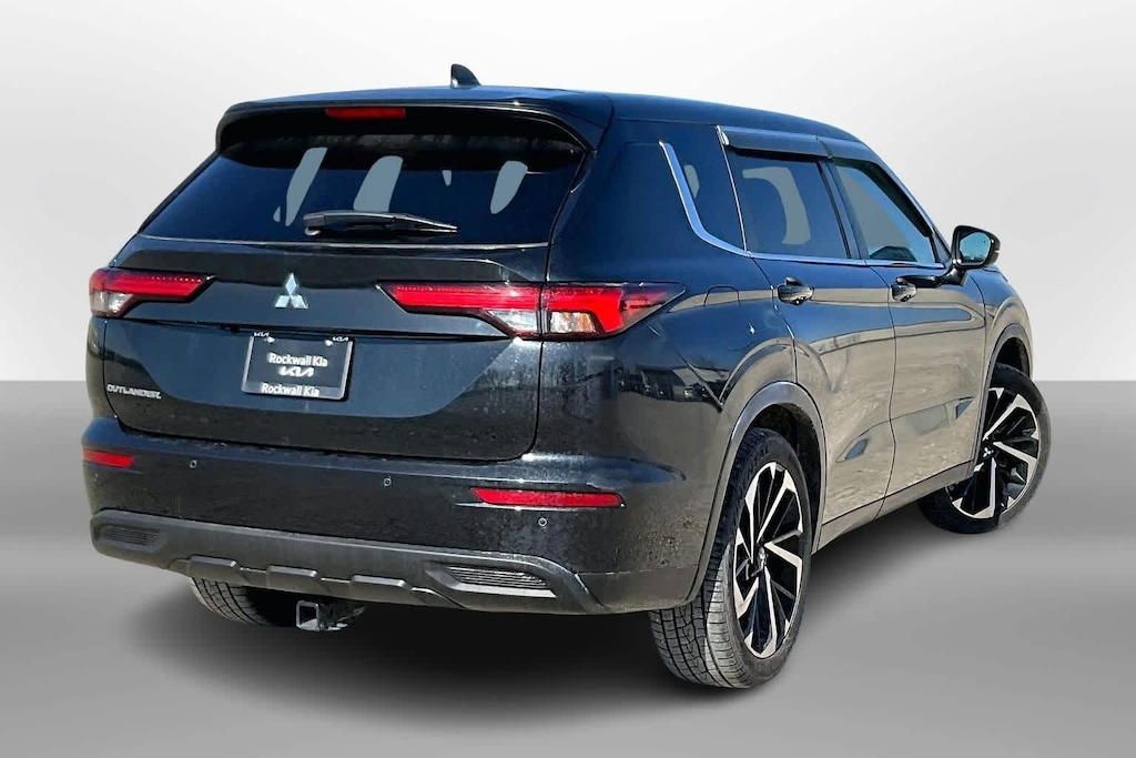 Used 2022 Mitsubishi Outlander ES CUV