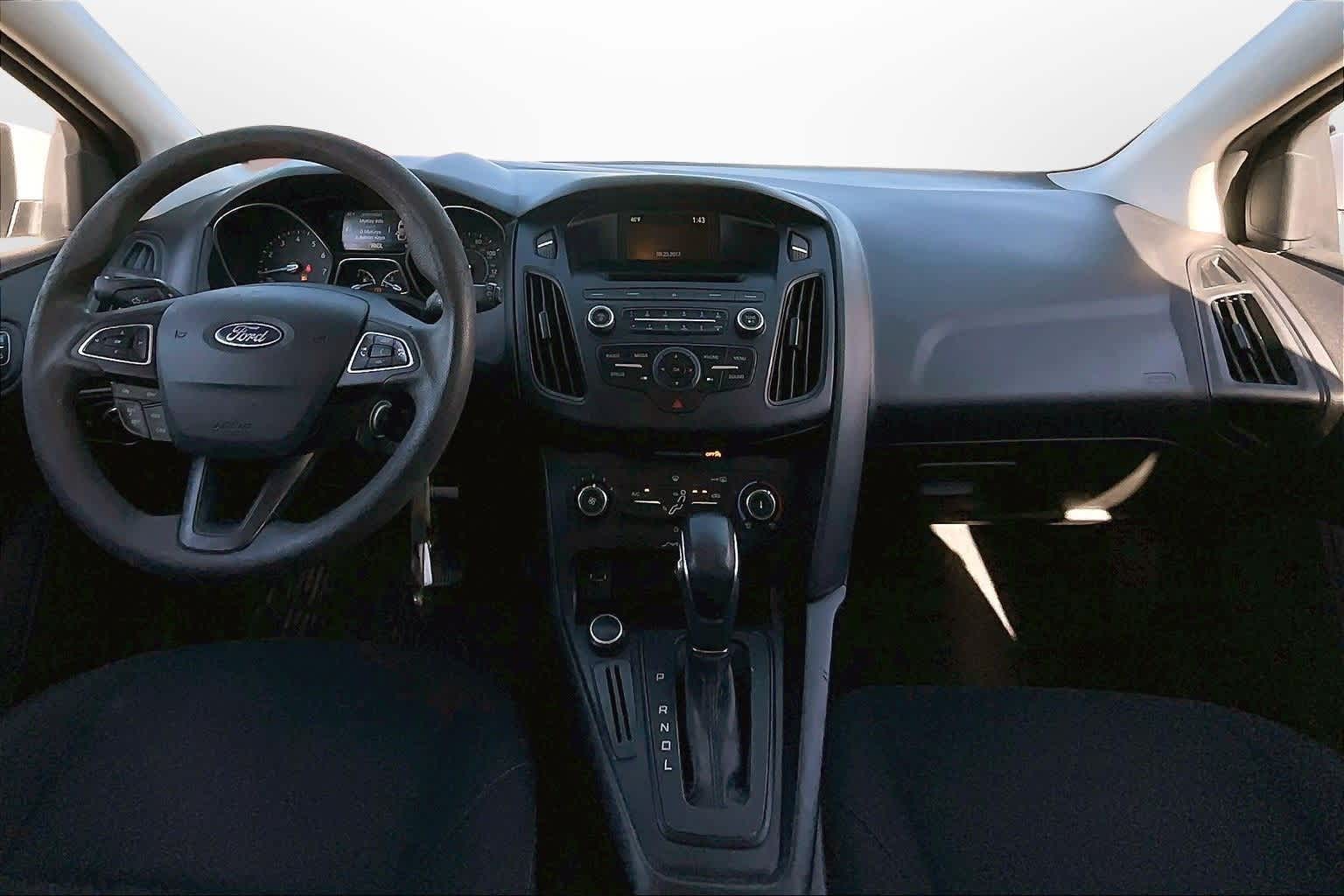 Thumbnail: 2017 Ford Focus - 14