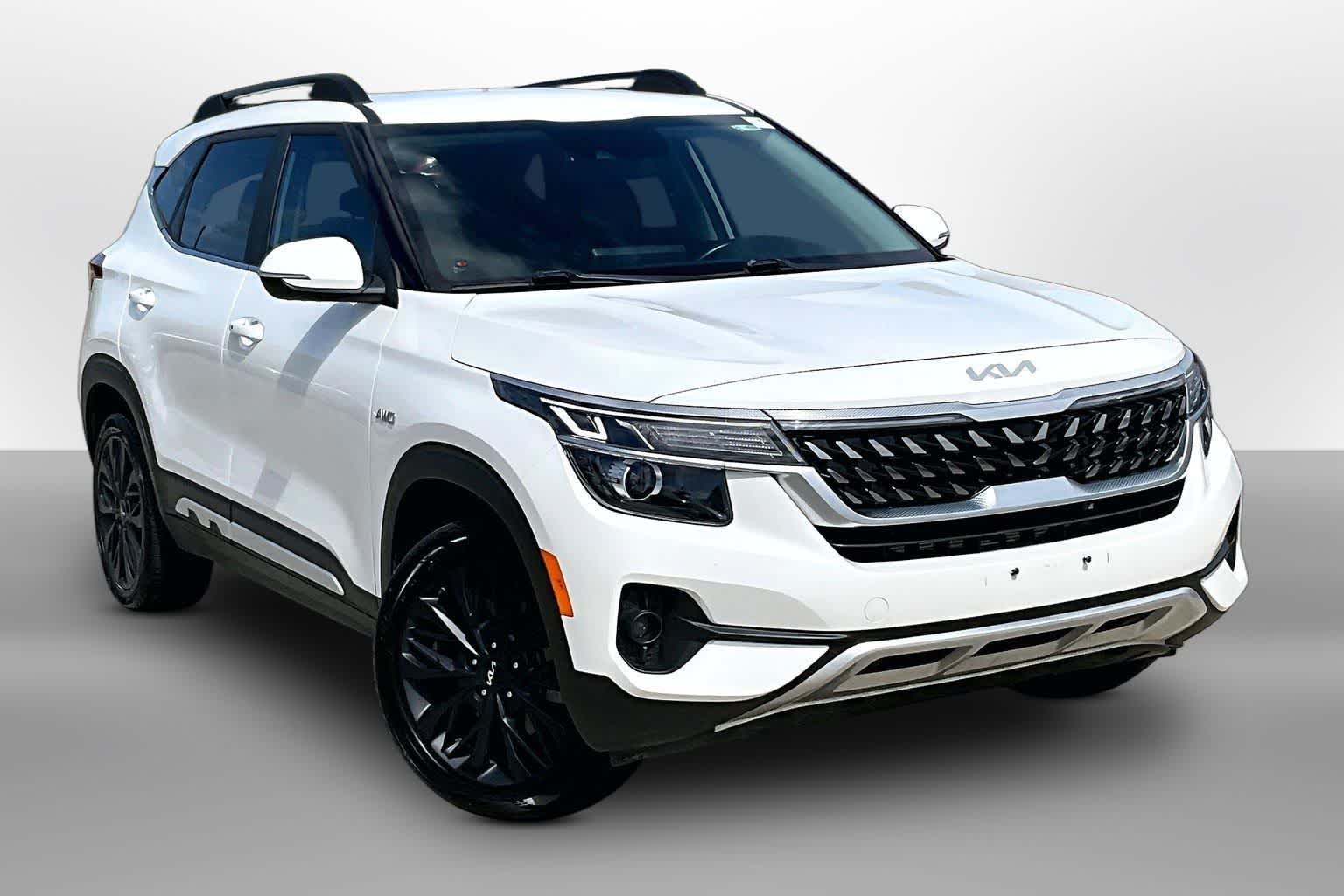Thumbnail: 2022 Kia Seltos - 9