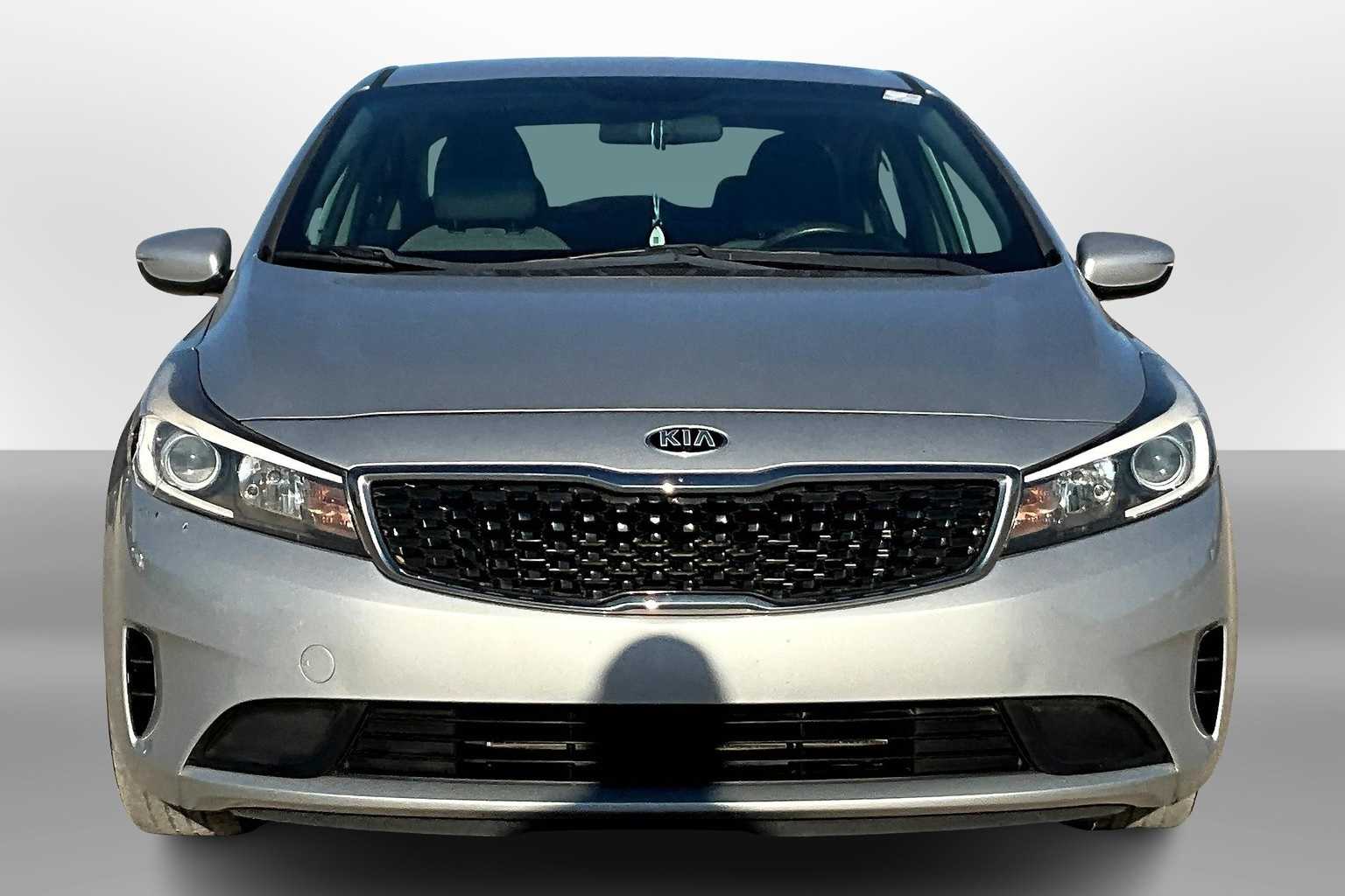 Thumbnail: 2018 Kia Forte - 3