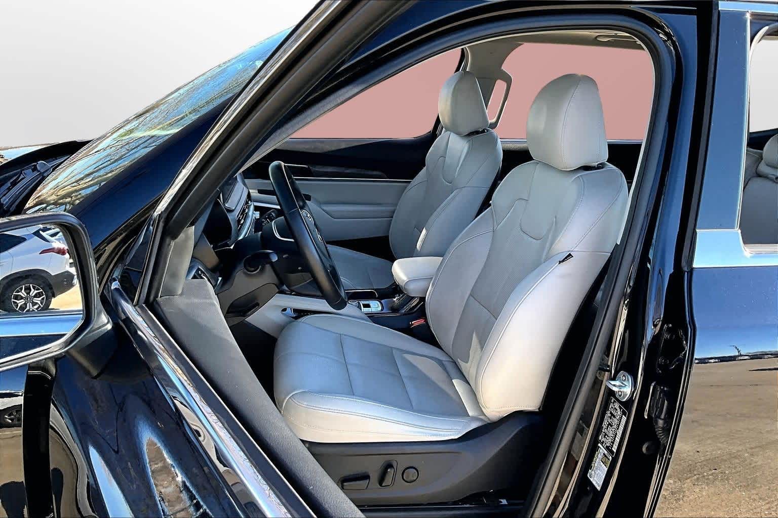 Thumbnail: 2020 Kia Telluride - 24