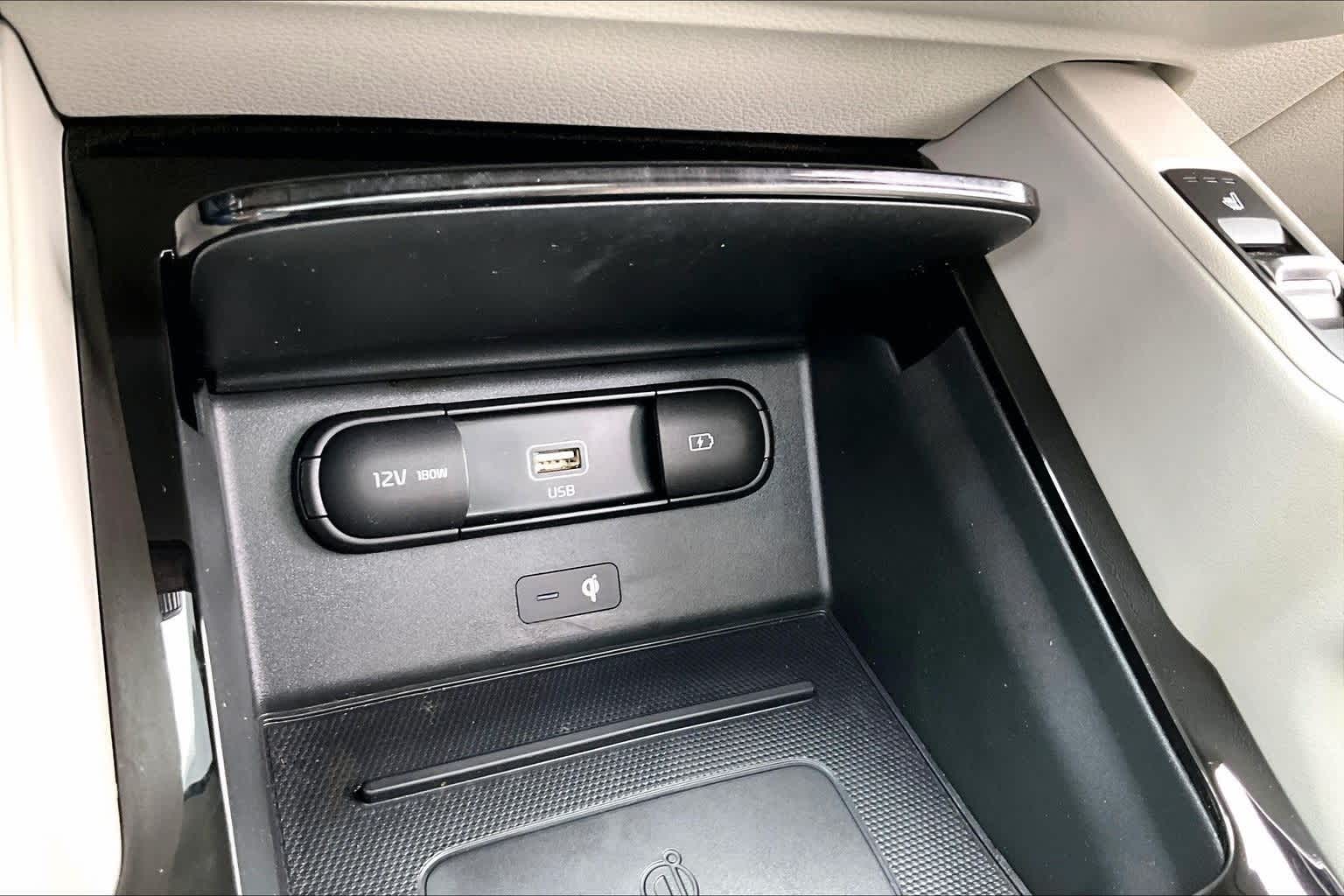 Thumbnail: 2022 Kia Telluride - 21